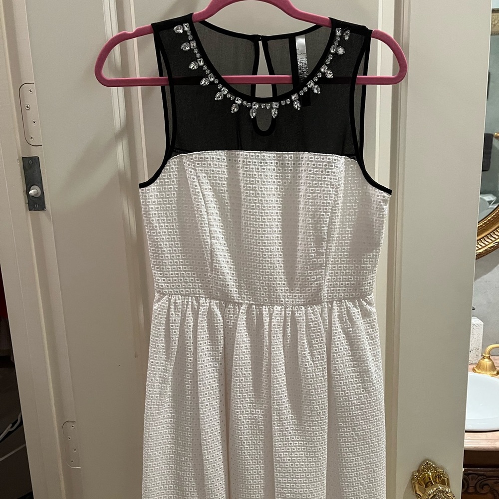 Kensie Black and White Dress with Jeweled Neckline - size S